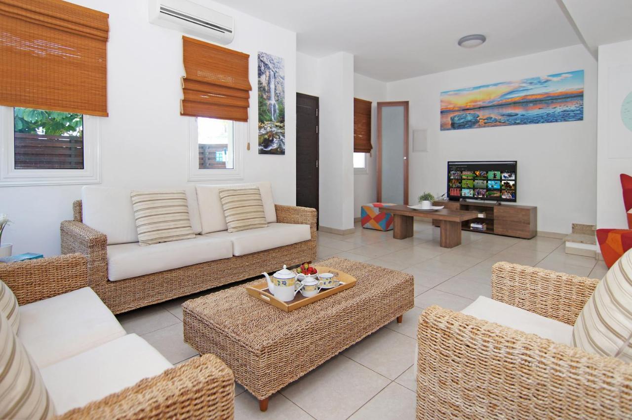 Villa Amy Protaras Buitenkant foto